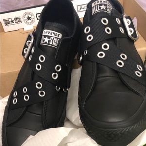 Chuck Taylor Buckled converse